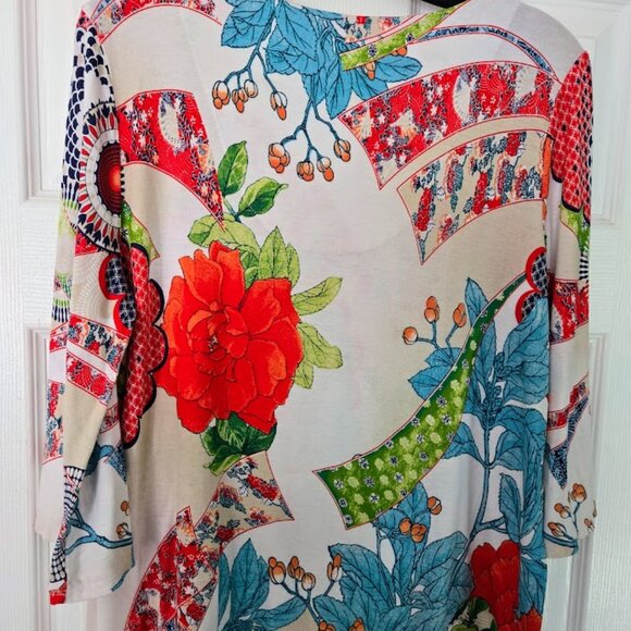 Chico's floral oriental print 3/4 sleeve top Size 2P/LP - Picture 4 of 5